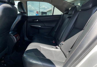 Подержанный автомобиль Toyota Camry Sedan 2012 года (10 фото)