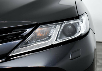 Подержанный автомобиль Toyota Camry Sedan 2020 года (7 фото)