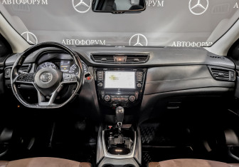 Подержанный автомобиль Nissan Qashqai 2021 года (14 фото)