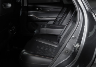 Подержанный автомобиль Changan UNI-K 2023 года (10 фото)