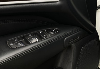 Подержанный автомобиль Infiniti JX 2013 года (20 фото)