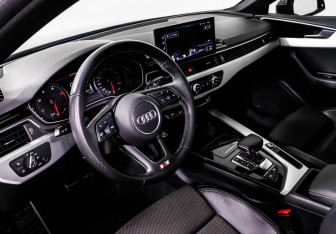 Подержанный автомобиль Audi A5 Liftback 2020 года (17 фото)