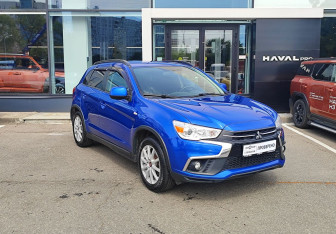 Подержанный автомобиль Mitsubishi ASX 2018 года (3 фото)