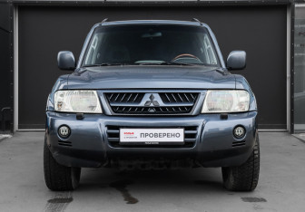 Подержанный автомобиль Mitsubishi Pajero 2005 года (2 фото)