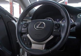 Подержанный автомобиль Lexus IS Sedan 2014 года (17 фото)