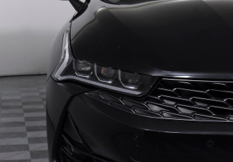 Подержанный автомобиль Kia K5 2020 года (7 фото)