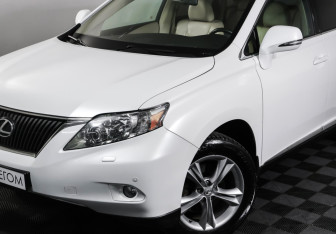 Подержанный автомобиль Lexus RX 2012 года (25 фото)