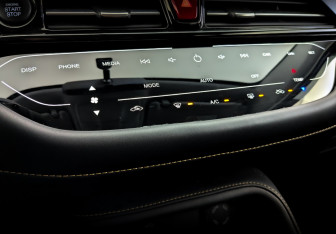 Подержанный автомобиль Москвич 3 2024 года (27 фото)