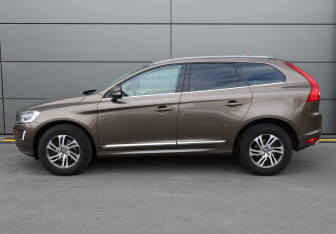 Подержанный автомобиль Volvo XC60 2015 года (8 фото)