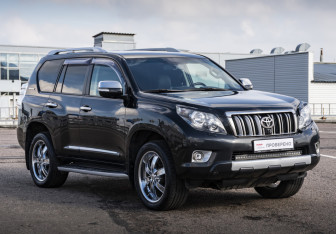 Подержанный автомобиль Toyota Land Cruiser Prado 2011 года (3 фото)