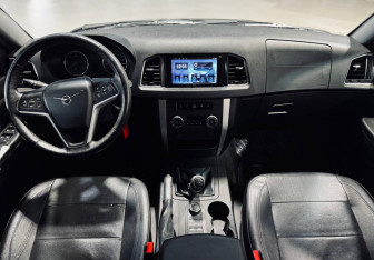 Подержанный автомобиль УАЗ Patriot 2017 года (8 фото)