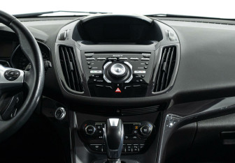 Подержанный автомобиль Ford Kuga 2016 года (12 фото)