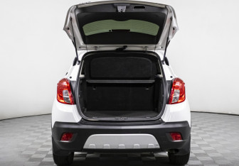 Подержанный автомобиль Opel Mokka 2014 года (17 фото)