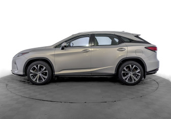 Подержанный автомобиль Lexus RX 2021 года (8 фото)