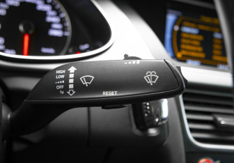 Подержанный автомобиль Audi A4 Sedan 2014 года (17 фото)
