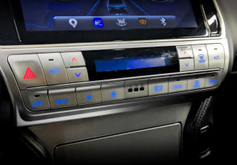 Подержанный автомобиль Toyota Land Cruiser Prado 2019 года (25 фото)