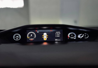 Подержанный автомобиль Changan UNI-V 2023 года (19 фото)