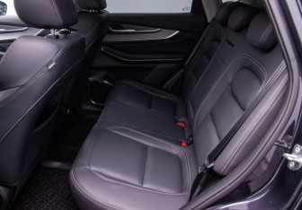 Подержанный автомобиль Exeed LX 2023 года (11 фото)