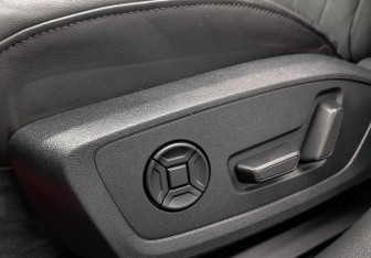 Подержанный автомобиль Audi A7 2022 года (21 фото)