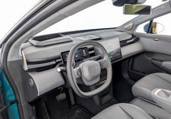 Подержанный автомобиль Zeekr X 2023 года (16 фото)