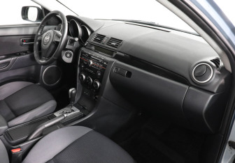 Подержанный автомобиль Mazda 3 Sedan 2008 года (10 фото)
