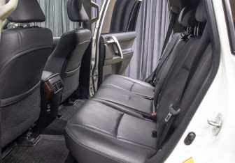 Подержанный автомобиль Toyota Land Cruiser Prado 2014 года (11 фото)
