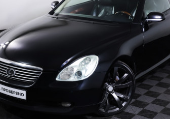 Подержанный автомобиль Lexus SC Convertible 2002 года (21 фото)