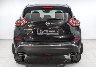 Подержанный автомобиль Nissan Murano Suv 2019 года (6 фото)