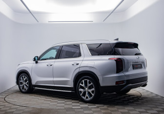Подержанный автомобиль Hyundai Palisade 2019 года (3 фото)