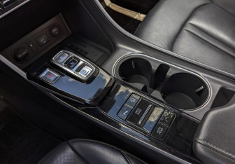 Подержанный автомобиль Hyundai Sonata 2022 года (28 фото)