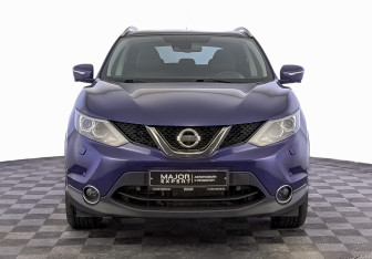 Подержанный автомобиль Nissan Qashqai 2014 года (2 фото)