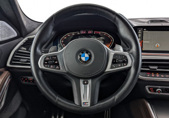 Подержанный автомобиль BMW X6 2020 года (22 фото)
