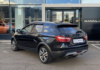 Подержанный автомобиль LADA (ВАЗ) Vesta Wagon 2019 года (7 фото)