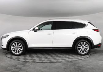 Подержанный автомобиль Mazda CX-8 2022 года (8 фото)