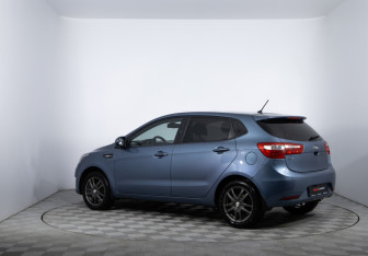 Подержанный автомобиль Kia Rio Hatchback 2013 года (7 фото)