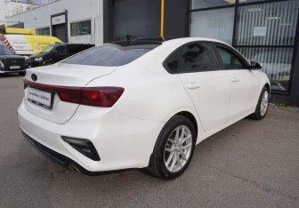 Подержанный автомобиль Kia Cerato Sedan 2019 года (5 фото)