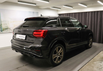 Подержанный автомобиль Audi Q2 2024 года (4 фото)