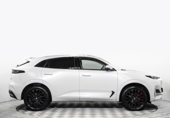 Подержанный автомобиль Changan UNI-K 2023 года (4 фото)