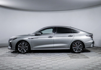 Подержанный автомобиль Chery Arrizo 8 2023 года (8 фото)