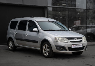 Подержанный автомобиль LADA (ВАЗ) Largus Wagon 2013 года (3 фото)