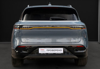 Подержанный автомобиль Voyah Free 2022 года (6 фото)