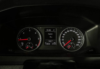 Подержанный автомобиль Volkswagen Caravelle 2017 года (11 фото)