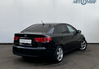 Подержанный автомобиль Kia Cerato Sedan 2012 года (5 фото)