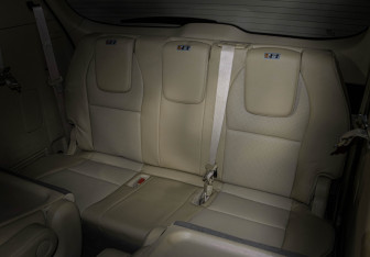 Подержанный автомобиль Kia Carnival 2020 года (17 фото)