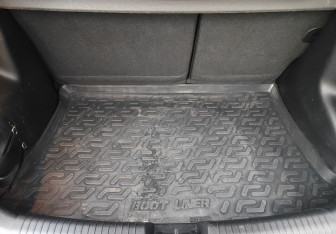 Подержанный автомобиль Kia Rio Hatchback 2014 года (13 фото)