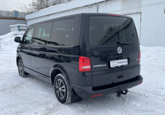 Подержанный автомобиль Volkswagen Caravelle 2013 года (7 фото)