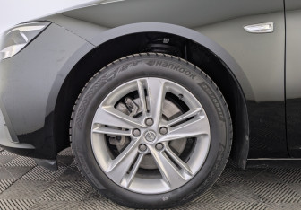 Подержанный автомобиль Opel Insignia Liftback 2021 года (18 фото)