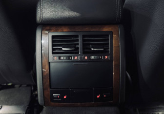 Подержанный автомобиль Volkswagen Touareg 2007 года (19 фото)