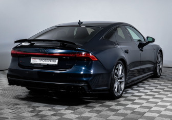 Подержанный автомобиль Audi A7 2021 года (5 фото)