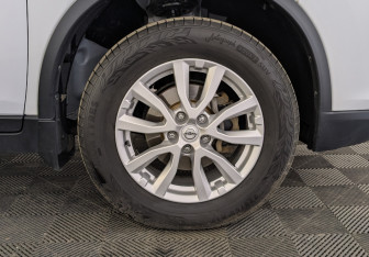 Подержанный автомобиль Nissan X-Trail 2022 года (12 фото)